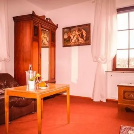 Schloss Hoefingen 4*