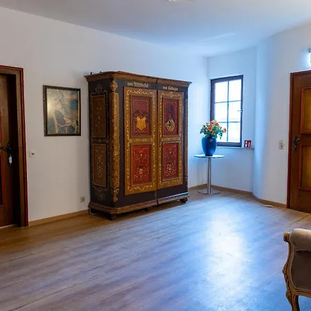 Гостевой дом Schloss Hoefingen