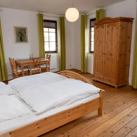 Schloss Hoefingen Pensión Leonberg