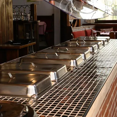 Schloss Hoefingen Penzion 4*