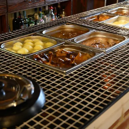 Penzion Schloss Hoefingen Leonberg