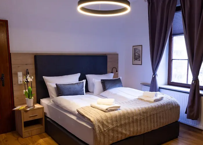 Schloss Hoefingen Гостевой дом Леонберг