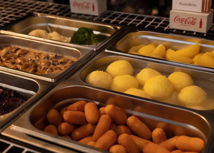 Schloss Hoefingen Гостевой дом Леонберг